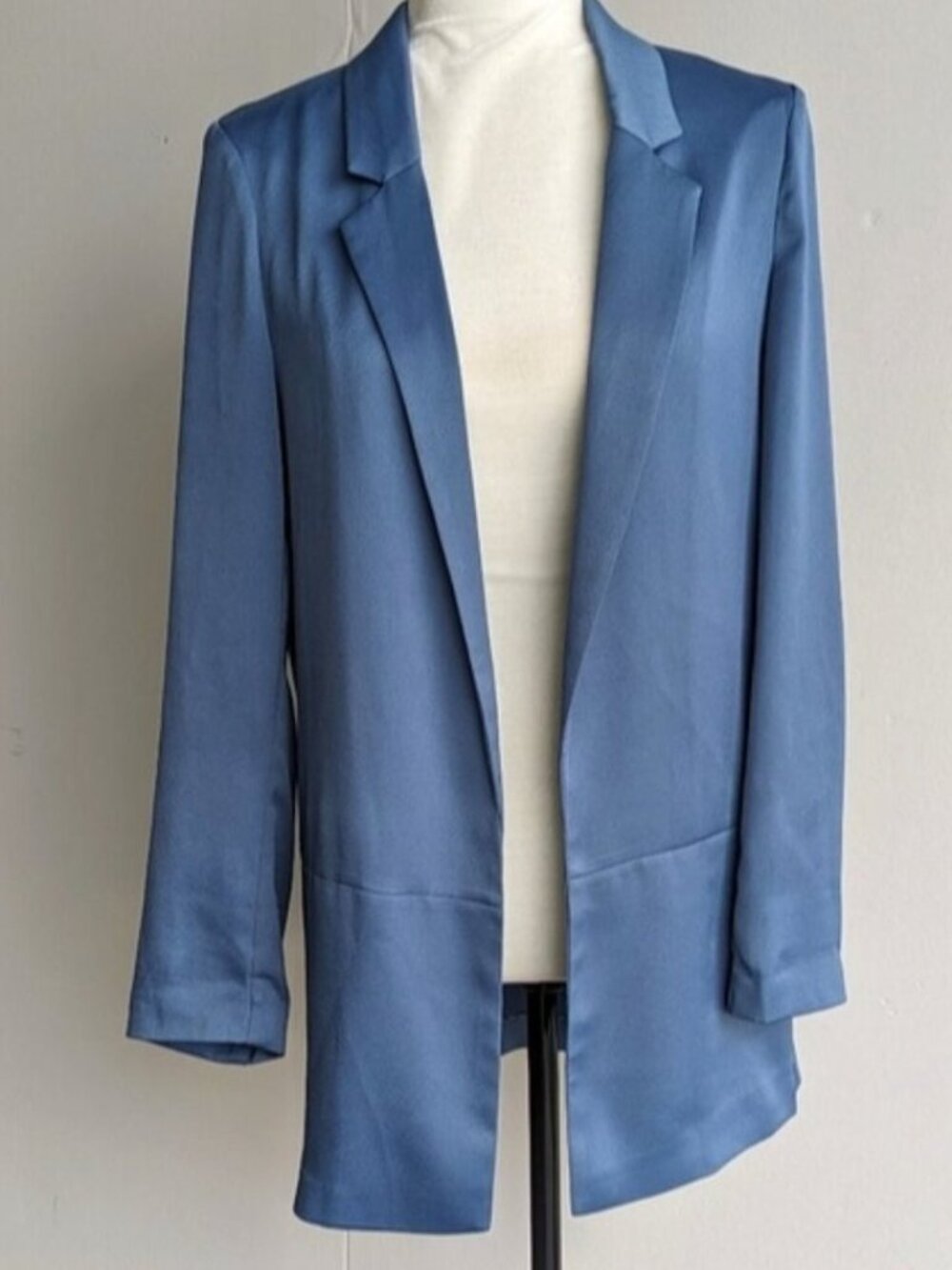 Dynamite satin blue blazer jacket